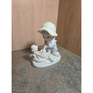 603864 Precious Moments - Nothing Can Dampen The Spirit of Caring